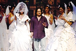 中國上海婚博會現場的國際婚紗禮服流行時尚發布五 中國上海婚博會現場的國際婚紗禮服流行時尚發布五